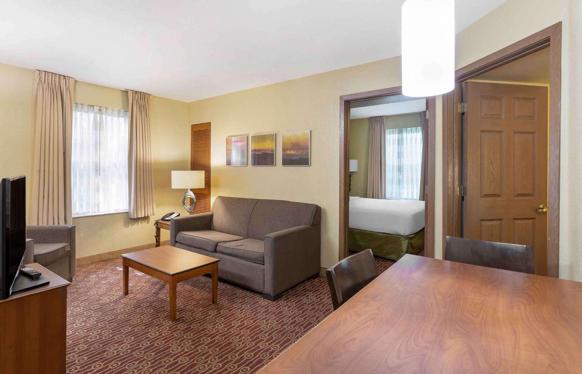 Extended Stay America Suites - Chantilly - Dulles Екстер'єр фото